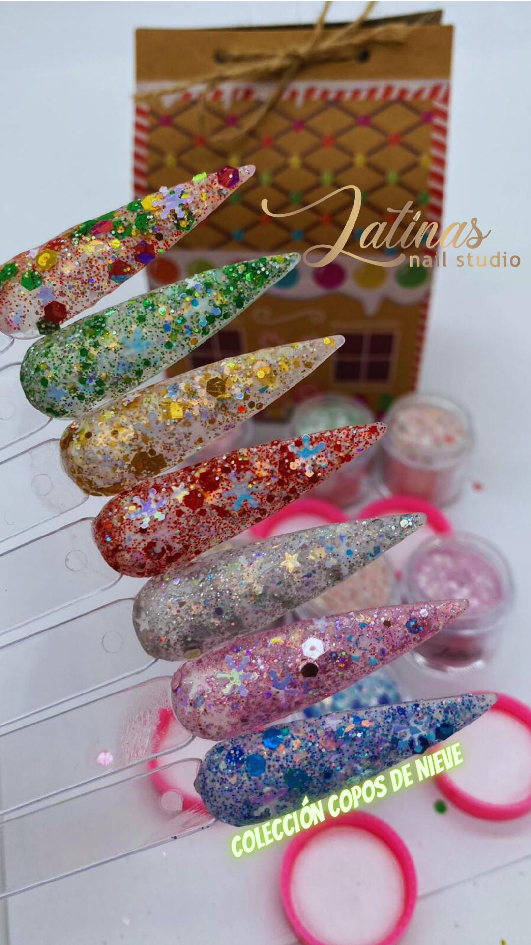 Latinas Nail Studio Copos de Nieve 7pz Collection image 1