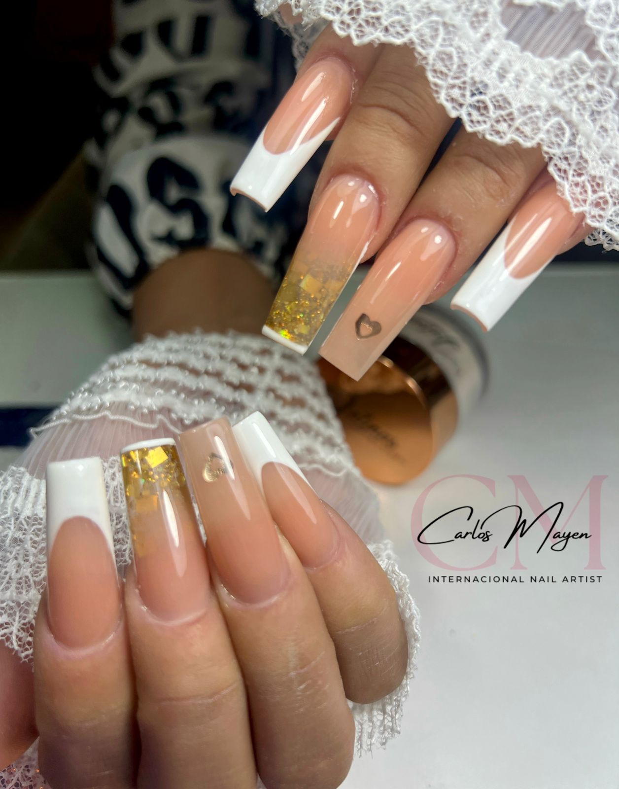 Latinas Nail Studio White Acrylic 2oz image 1