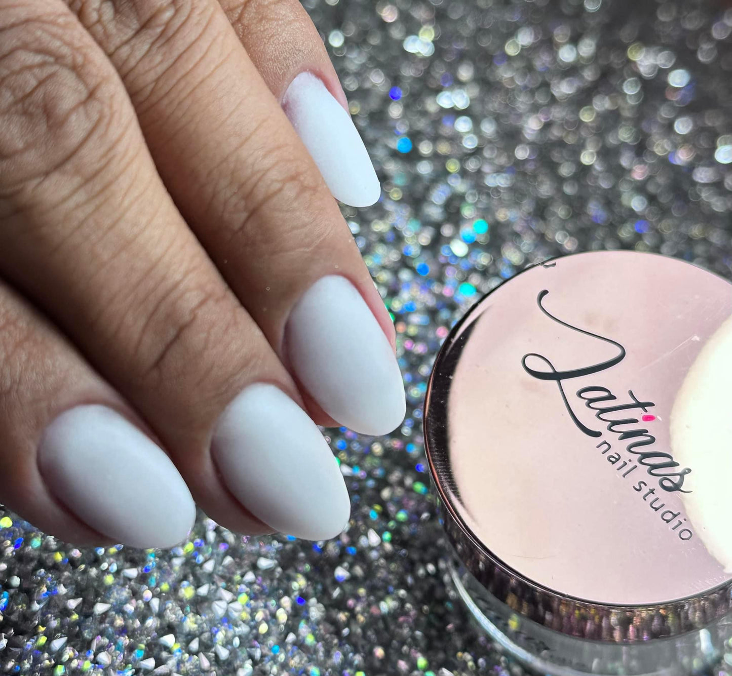 Latinas Nail Studio White Acrylic 2oz image 0