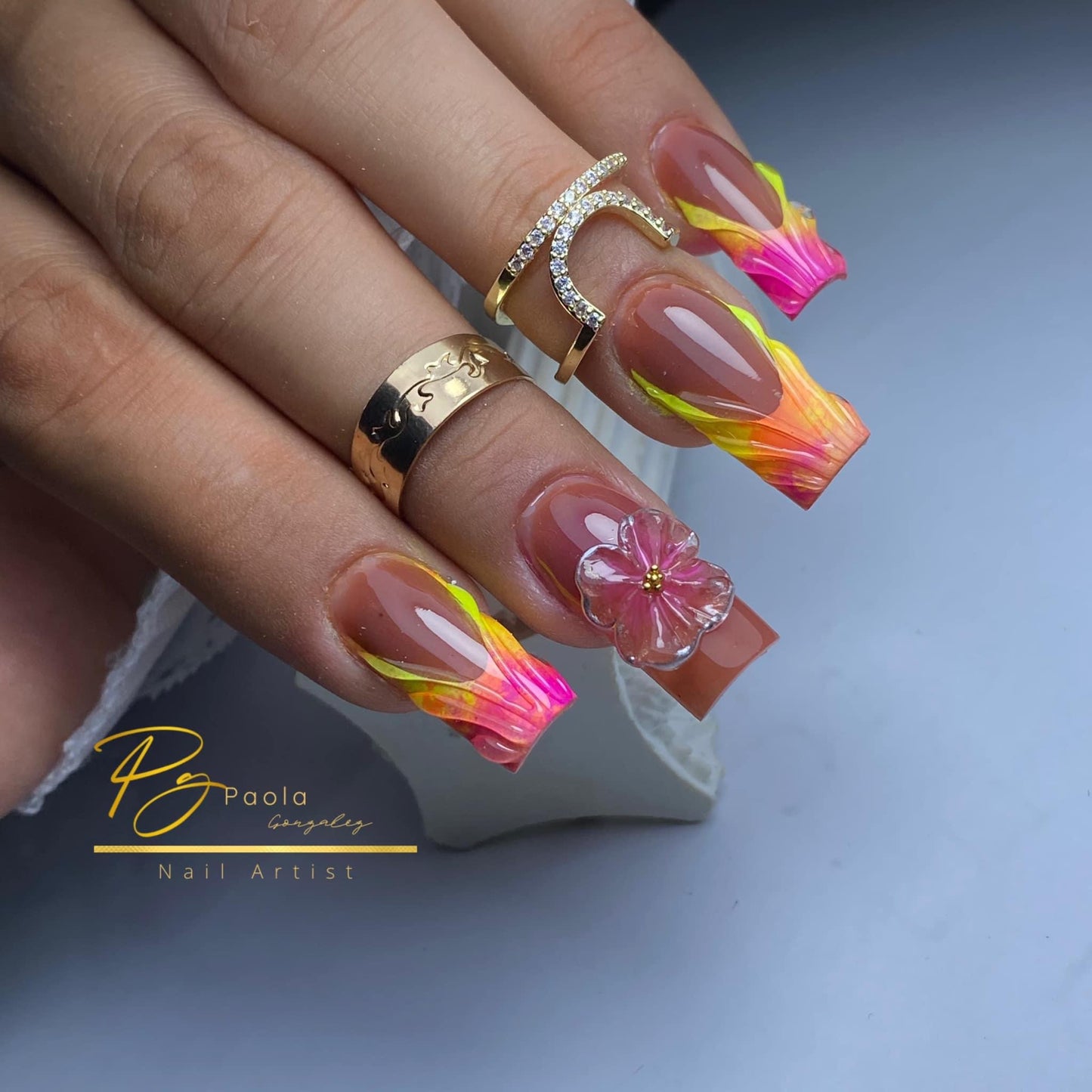 Latinas Nail Studio Carving and 3D Brush image 2