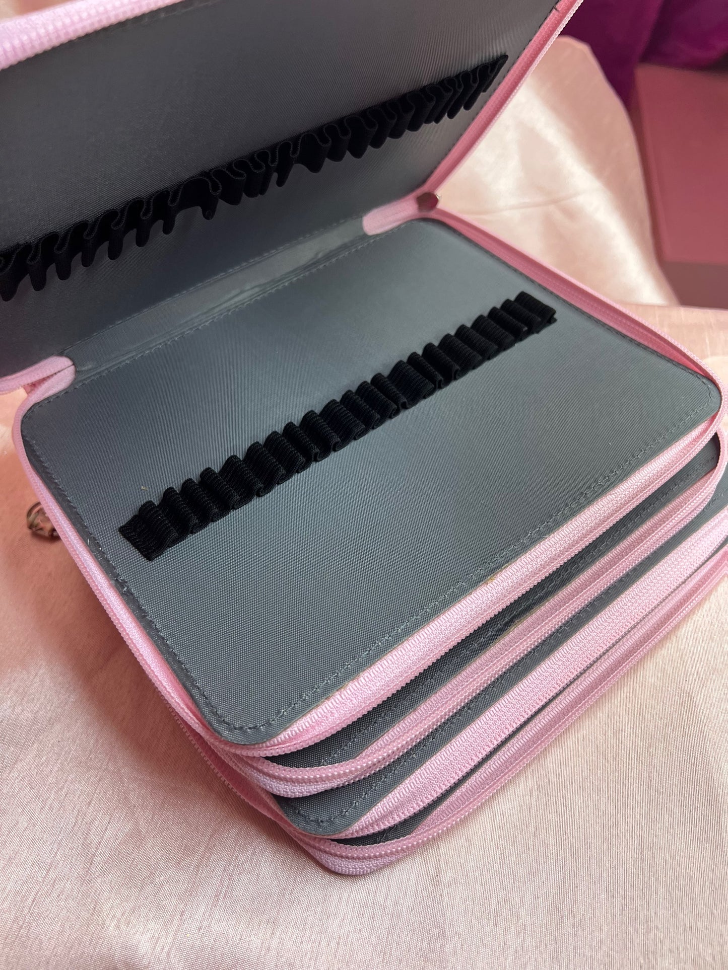 Latinas Nail Studio Bolsa p pínceles caben 160 pz image 1