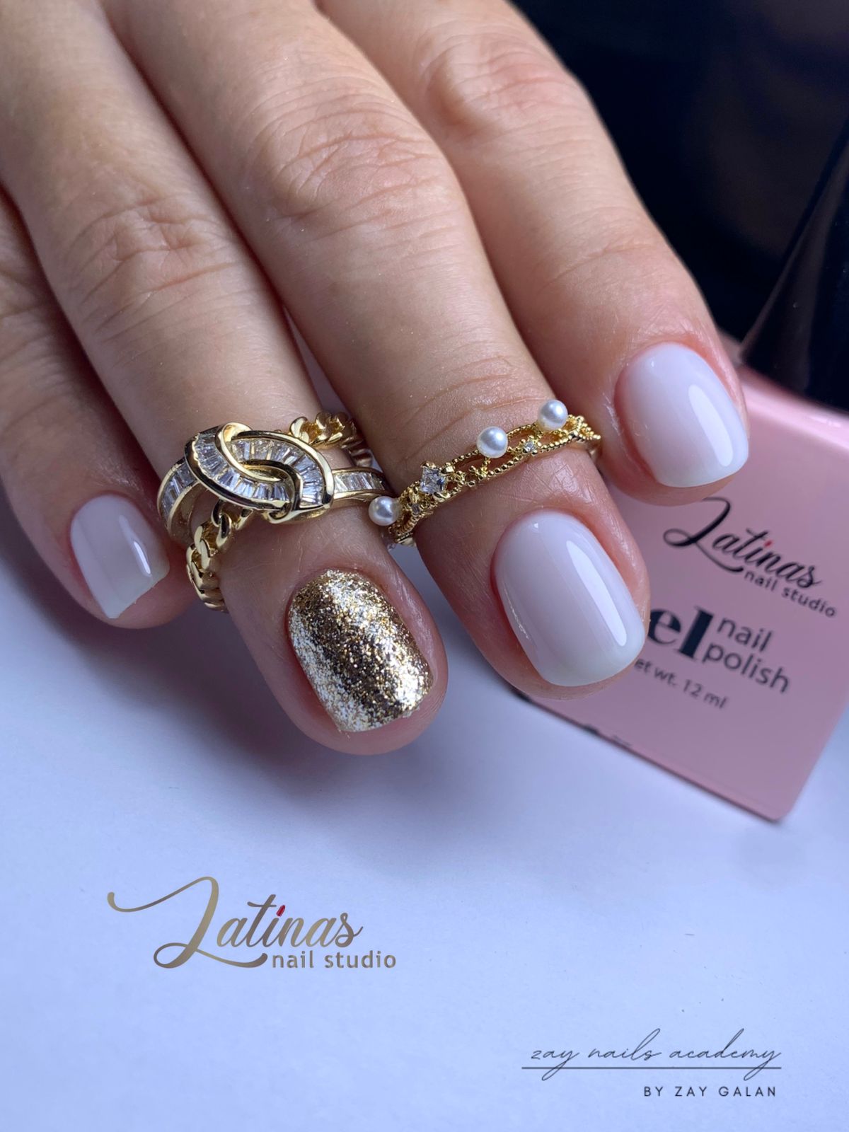 Latinas Nail Studio Milky Top Coat image 0