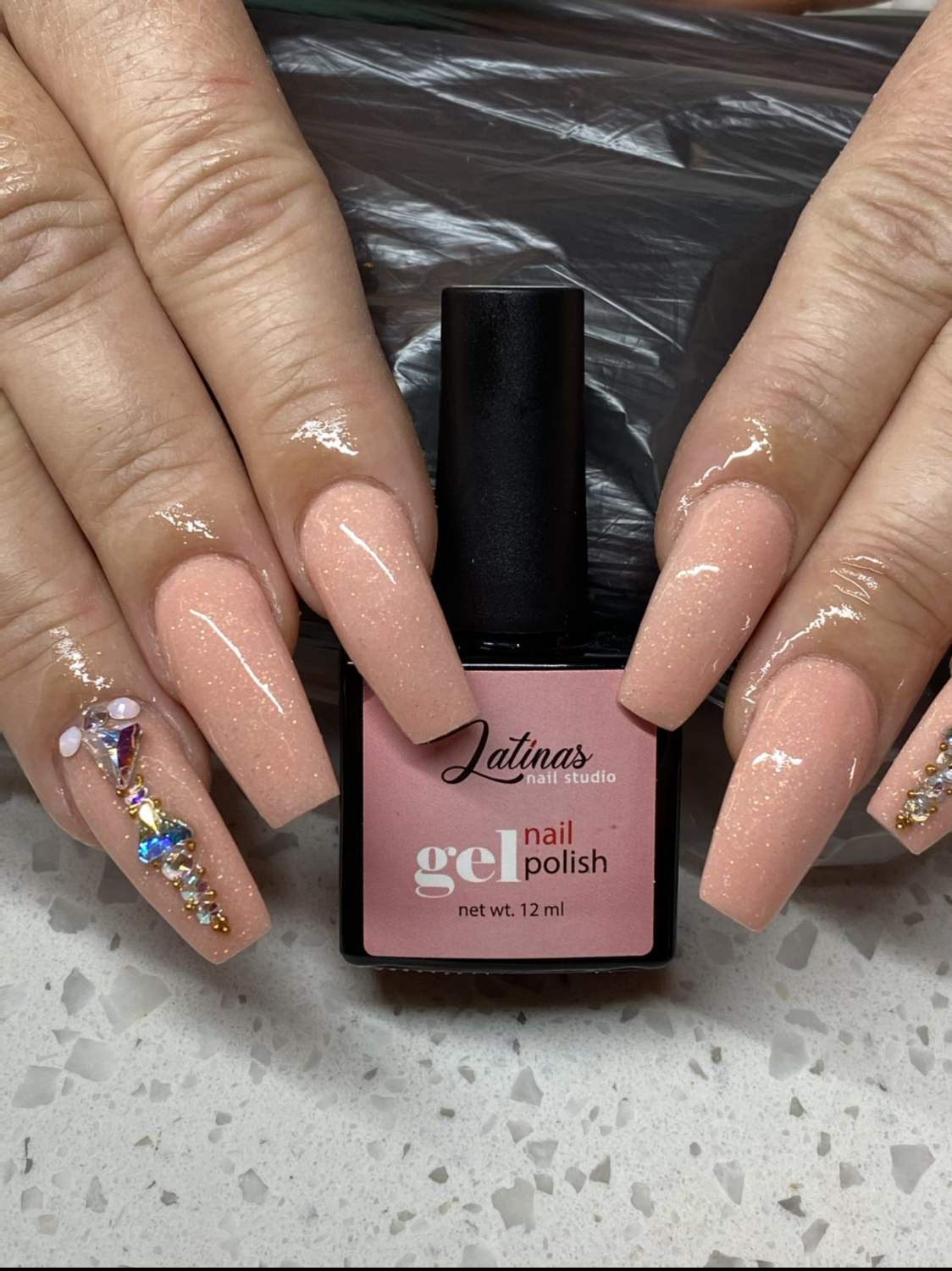 Latinas Nail Studio Super Shiny Top Coat image 5