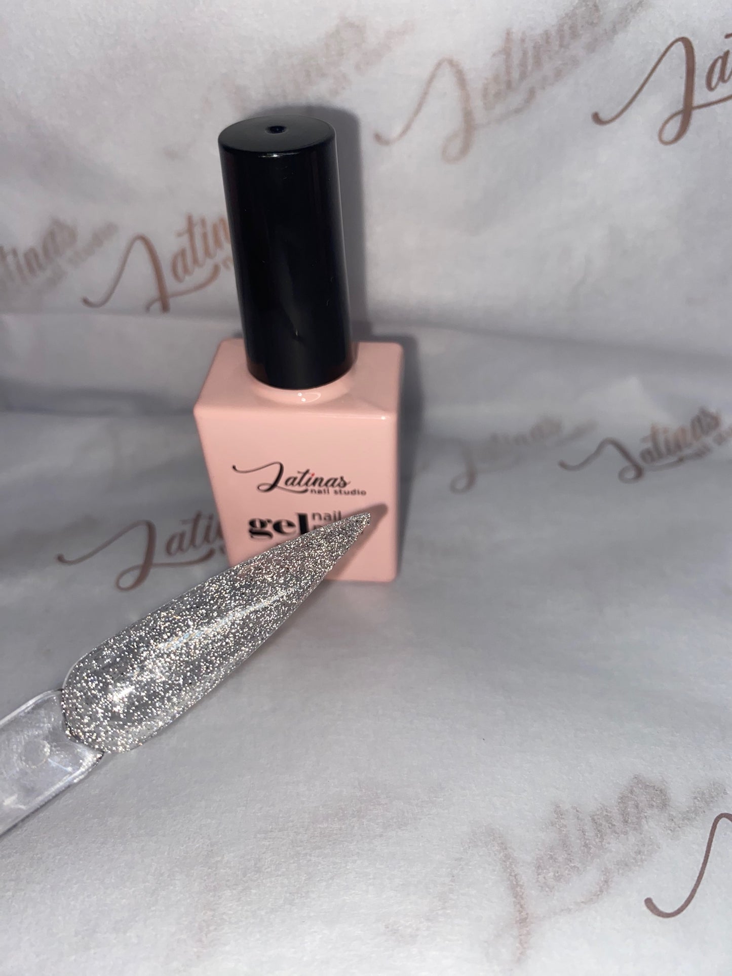 Latinas Nail Studio Reflective Top Coat image 1