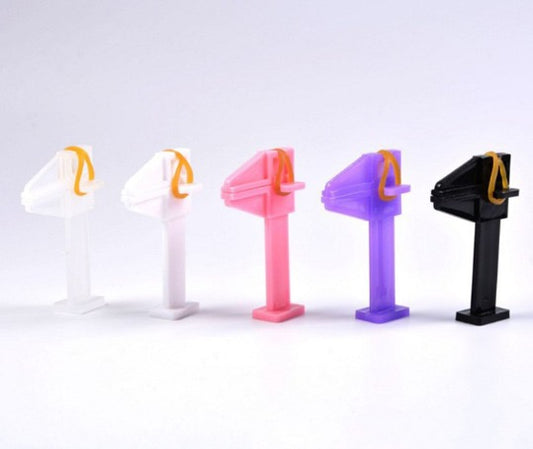 Latinas Nail Studio sculpted Tool. Pinza para uñas esculturales   image 0