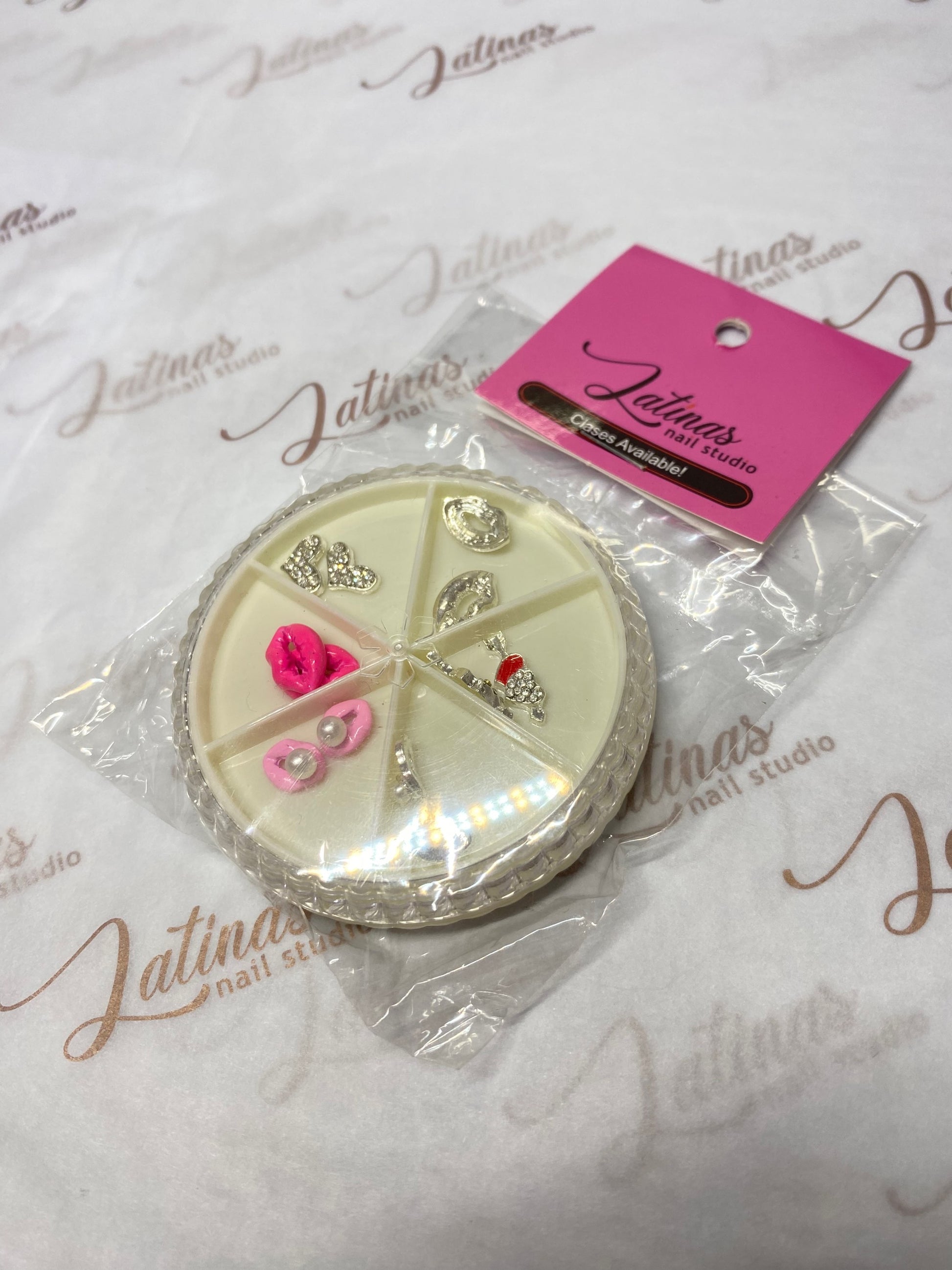 Lips & Heart Jewlery Wheel image 1