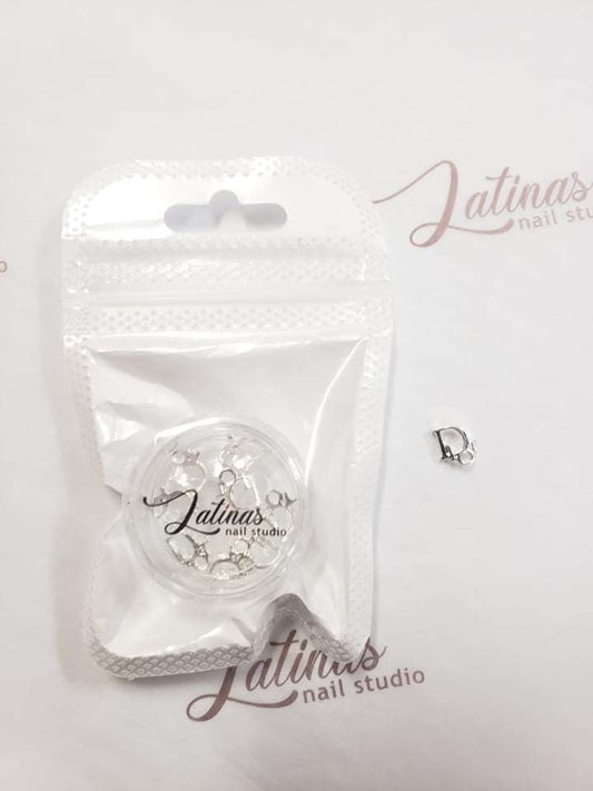 Latinas Nail Studio Jewelry “D” decoration silver 8pz image 0